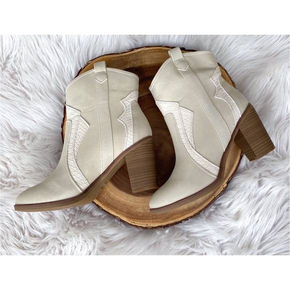 NWOB Altar’d State Simmone Crocodile Western Booties - Picture 6 of 10